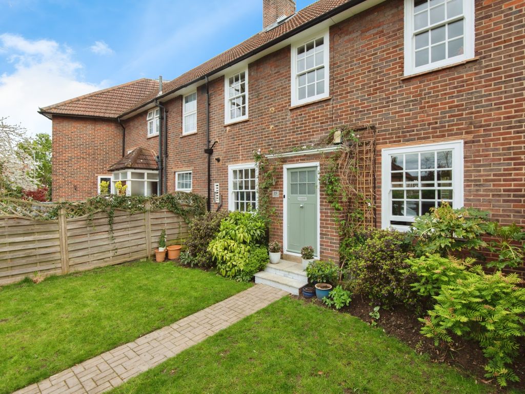 4 bed terraced house for sale in Swinburne Road, London SW15, £985,000