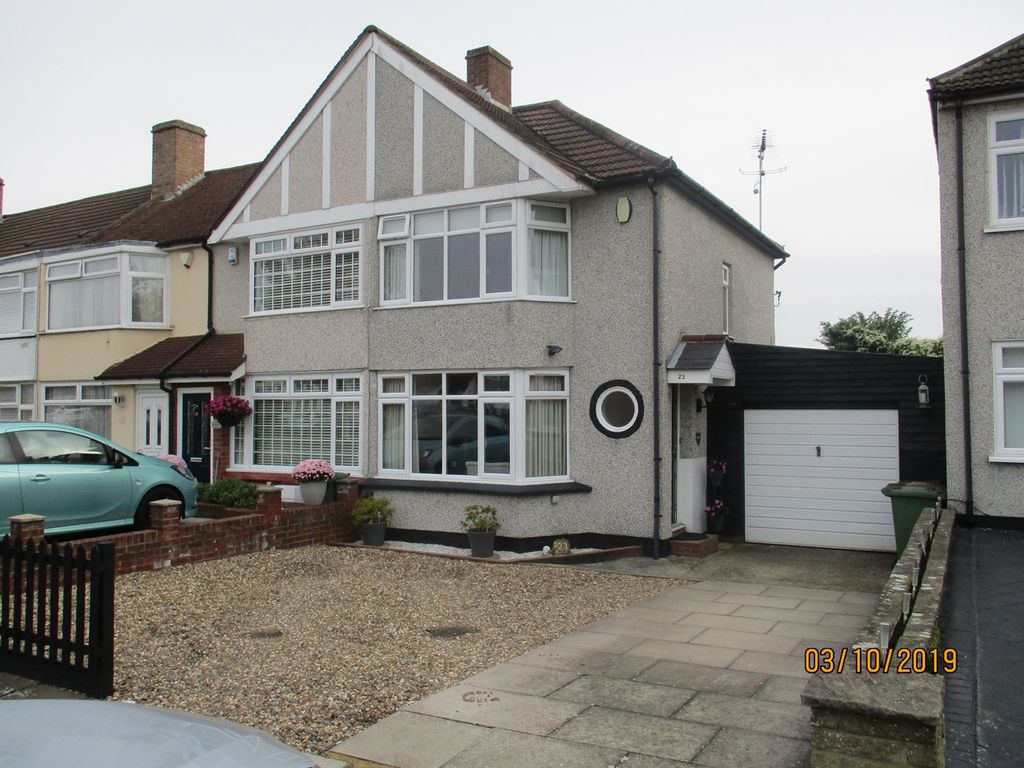 3 bed end terrace house to rent in Harcourt Avenue, Sidcup DA15, £1,350