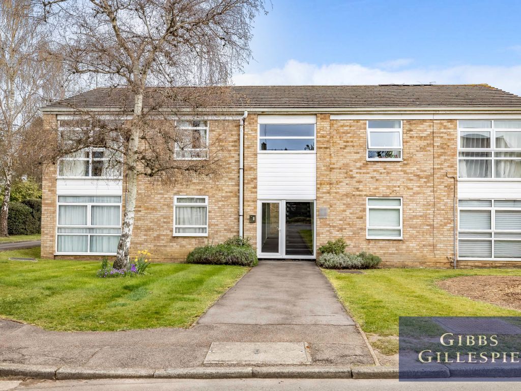 2 bed flat to rent in Moss Lane, Pinner HA5, £1,650 pcm Zoopla