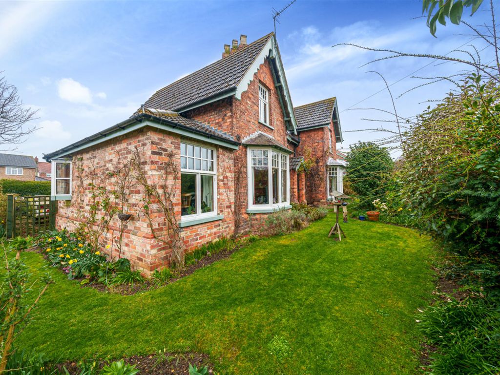 5 bed detached house for sale in Eastfield Road, Louth LN11 Zoopla