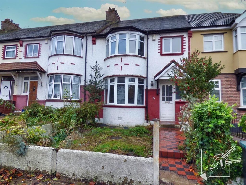 3 bed property for sale in Ridgeway Avenue, Gravesend DA12, £325,000