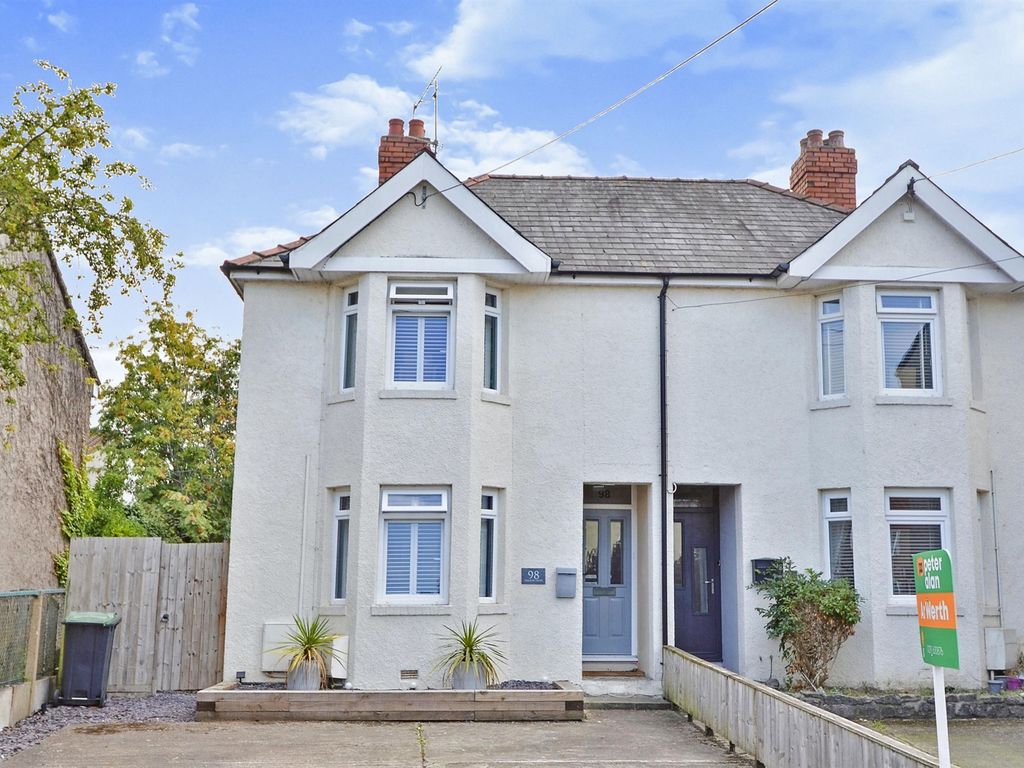 4 bed semidetached house for sale in Woodbine Gardens, Newport Road