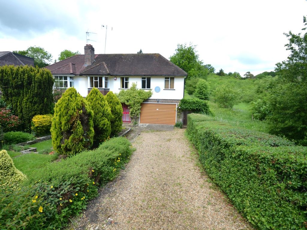 4 bed semidetached house for sale in Chipstead Lane, Lower Kingswood