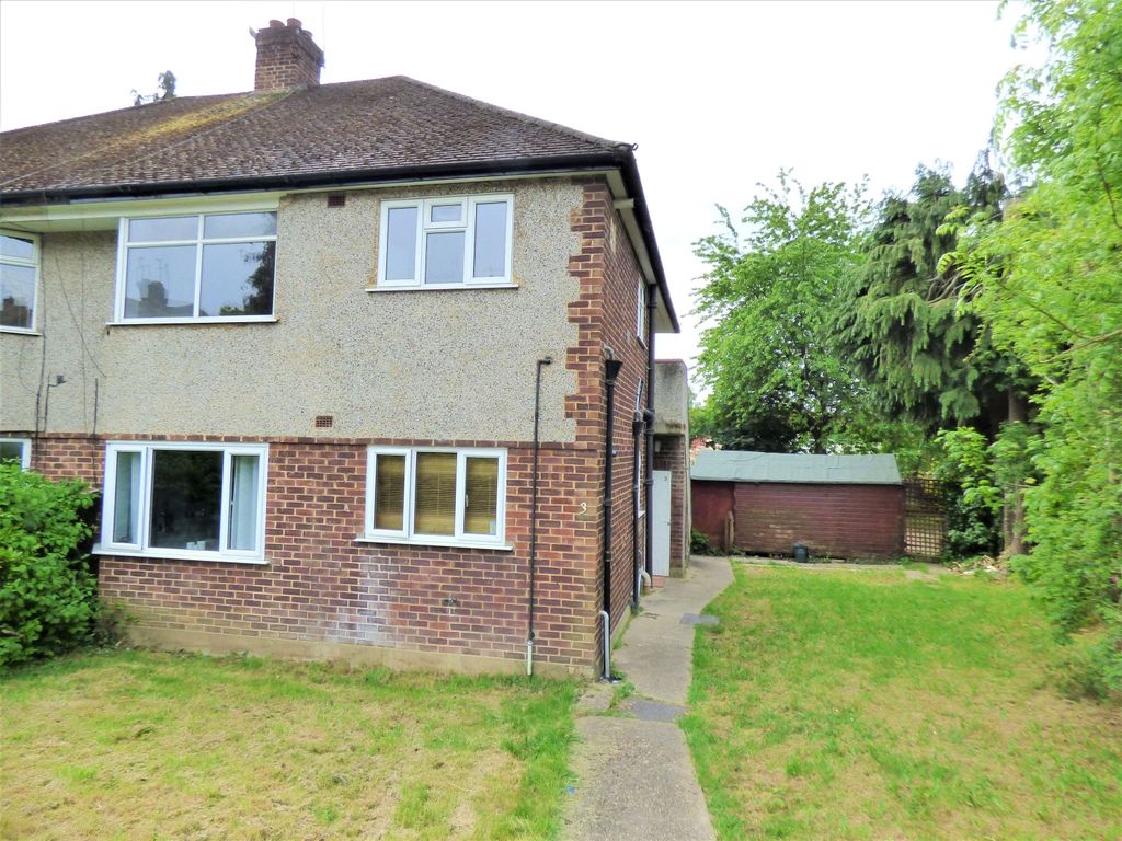 2 bed for sale in Ryebridge Close, Leatherhead KT22 Zoopla