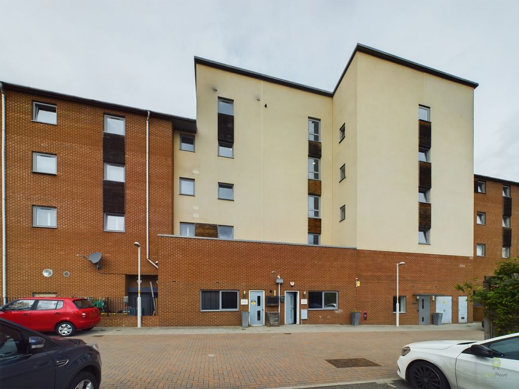 2 bed flat for sale in Homberg House Telford Square, Dartford, Kent DA1