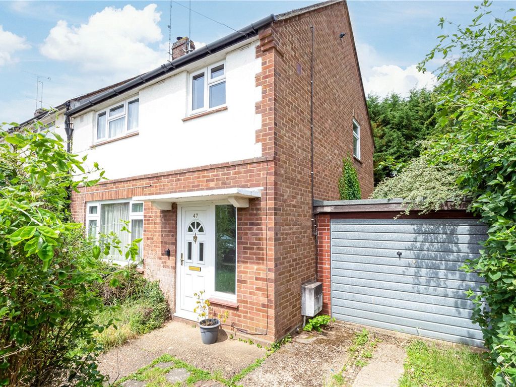 3 bed semidetached house for sale in St. James Road, Harpenden
