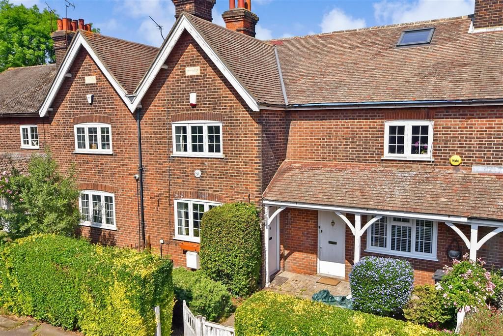 2 bed terraced house for sale in Retreat Way, Chigwell, Essex IG7 Zoopla