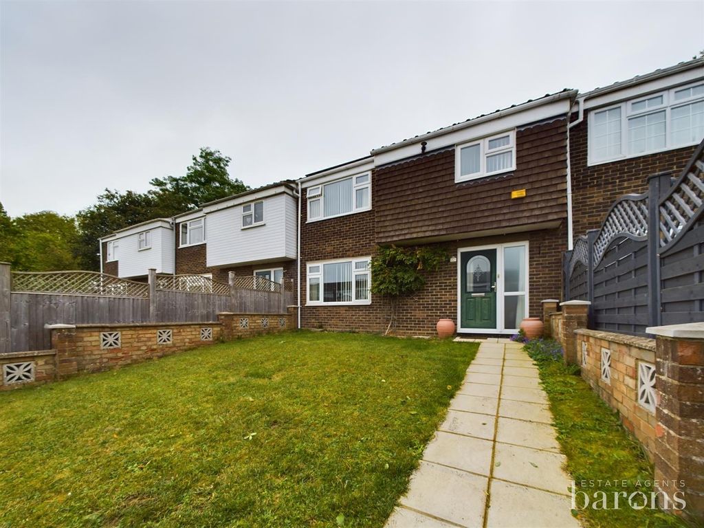 4 bed terraced house for sale in Pennine Way, Buckskin, Basingstoke RG22, £280,000 Zoopla