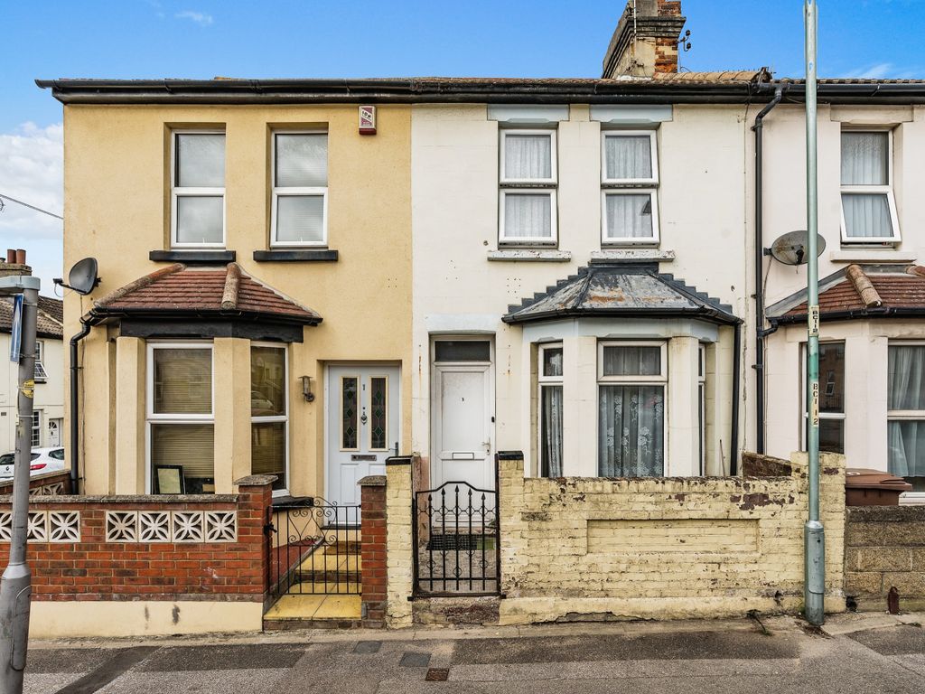 3 bed terraced house for sale in Burnt Oak Terrace, Gillingham, Kent