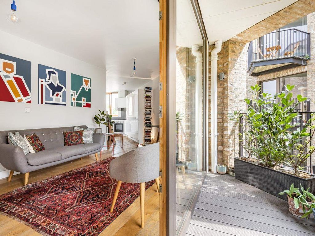 Shalfleet Drive, London W10