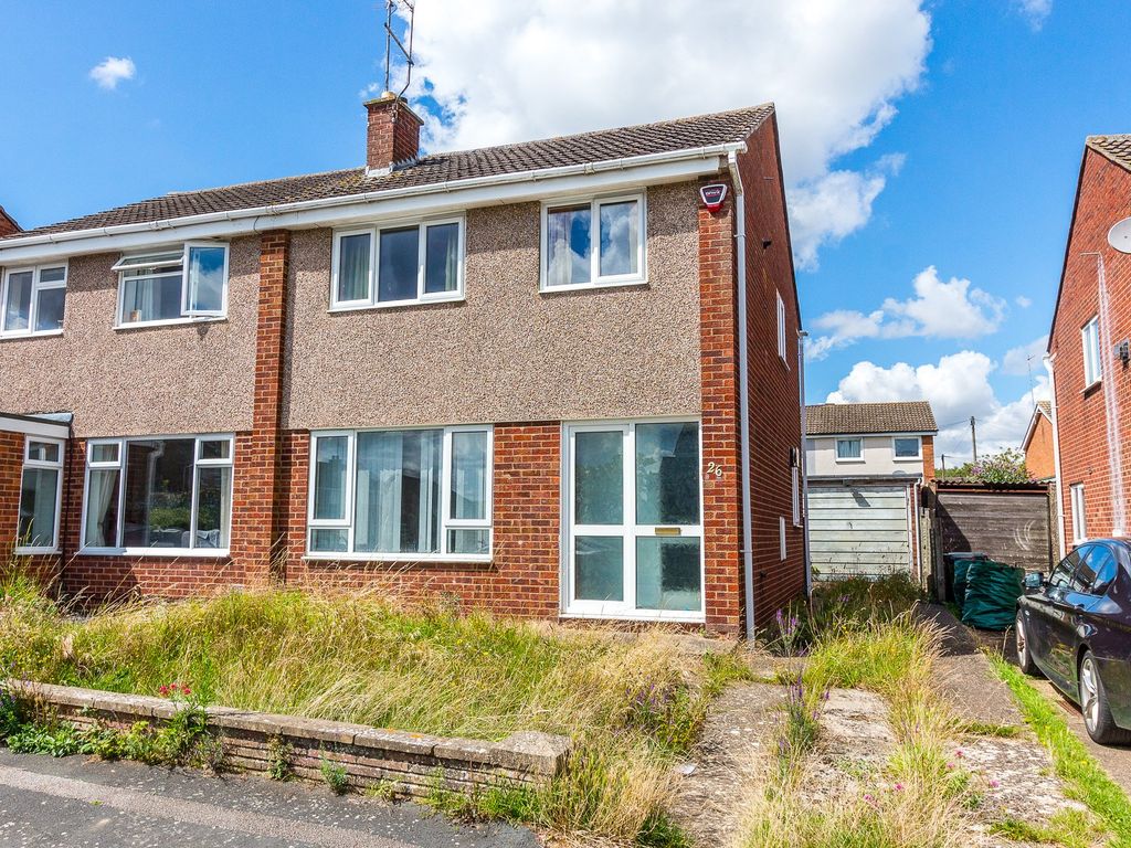 3 bed semidetached house for sale in Farnham Drive, Rushden NN10, £