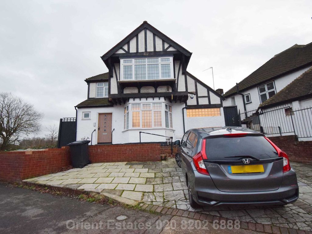 4 bed semidetached house for sale in Great North Way, Hendon NW4 Zoopla