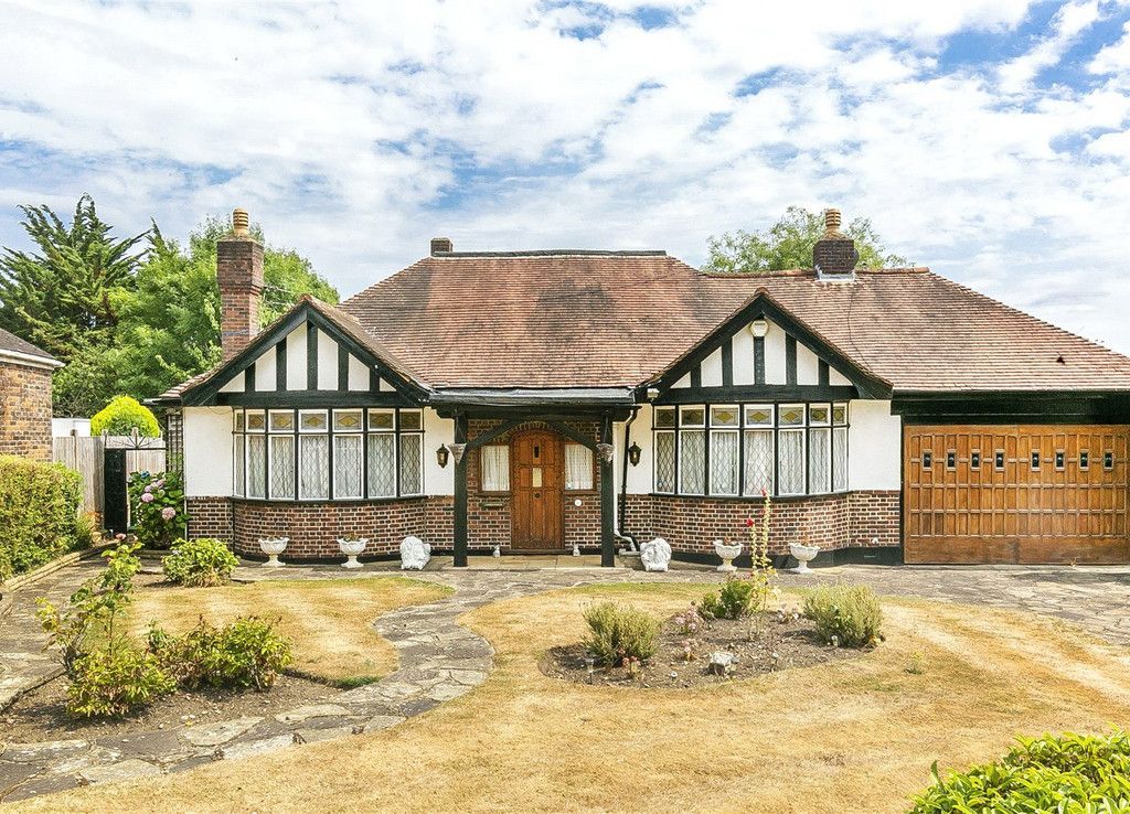 3 bed bungalow for sale in Ringmer Place, London N21 Zoopla