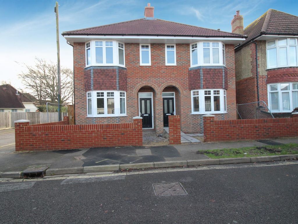 3 bed semidetached house to rent in Carlton Road, Gosport PO12, £1,350 pcm Zoopla