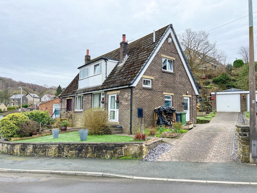 3 bed semidetached house for sale in Robin Rocks, Brockholes