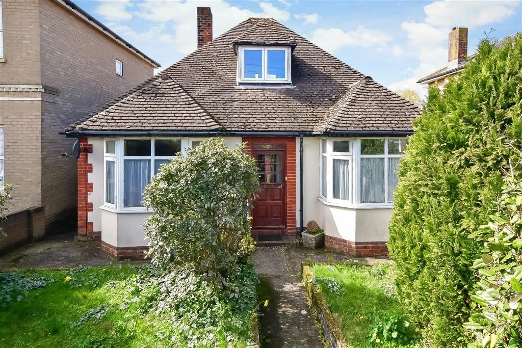 4 bed bungalow for sale in Pellhurst Road, Ryde, Isle Of Wight PO33