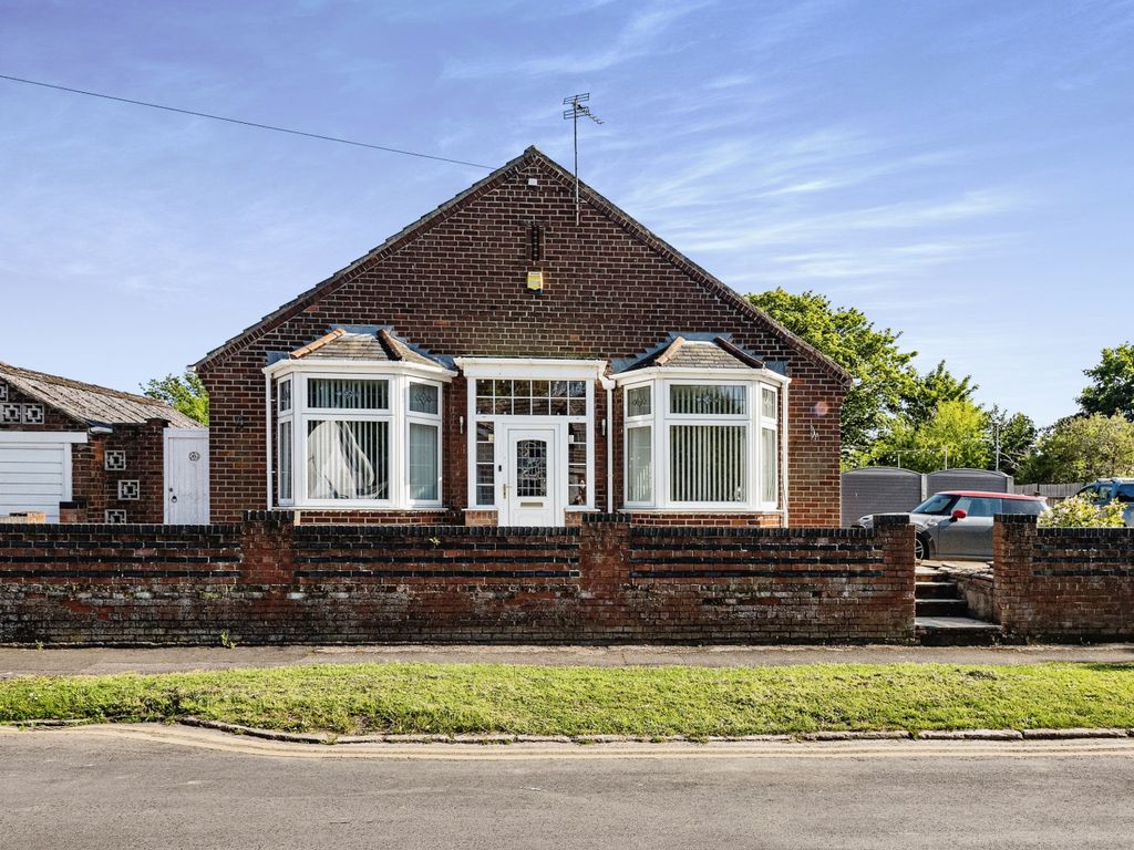 3 bed detached bungalow for sale in Park Avenue, Withernsea HU19 Zoopla