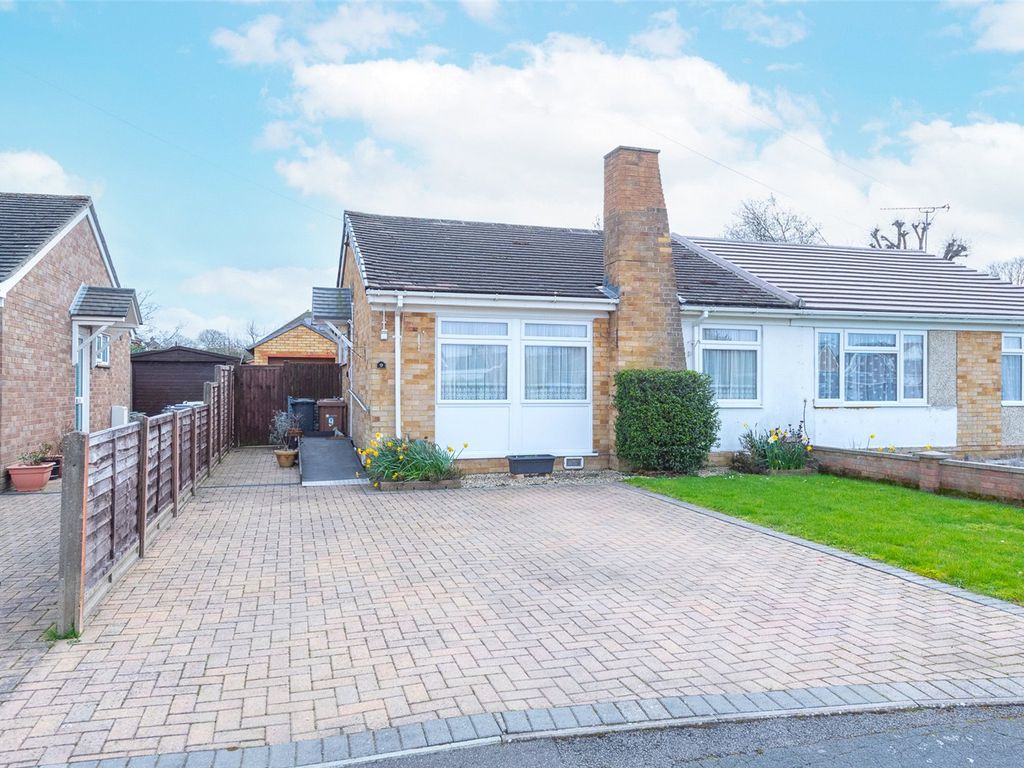2 bed bungalow for sale in Southlands Road, Ash, Guildford, Surrey GU12