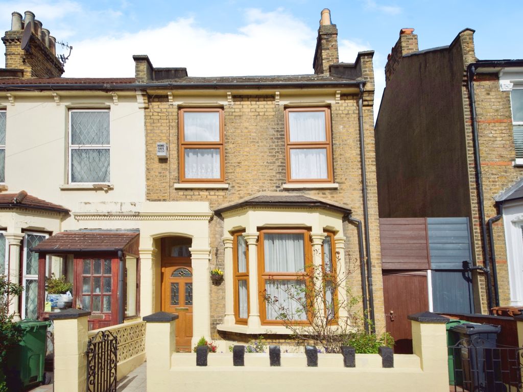 3 bed end terrace house for sale in Murchison Road, Leyton, London E10, £795,000 Zoopla