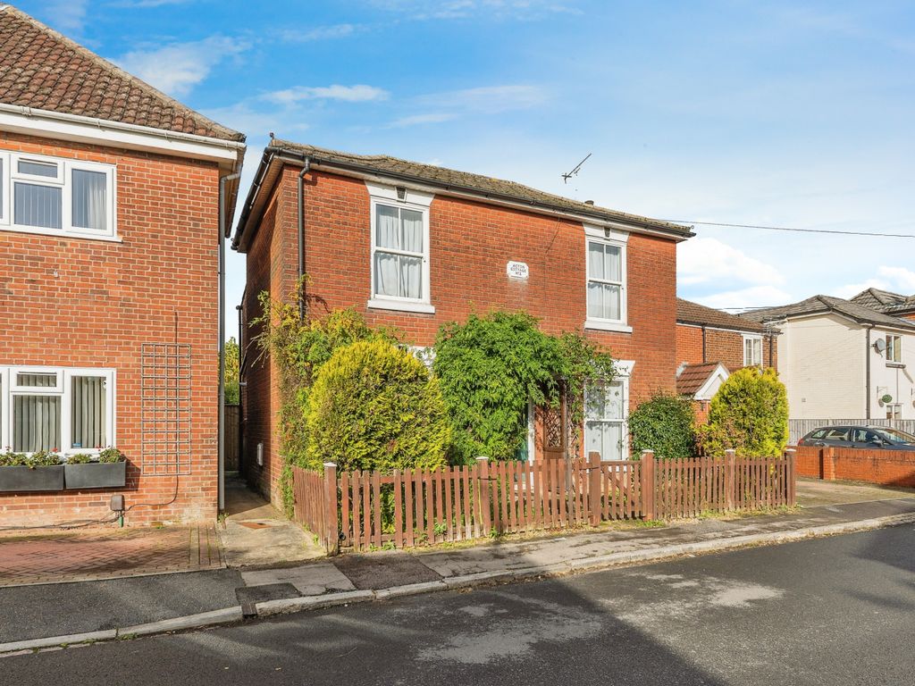 3 bed detached house for sale in Edward Road, Southampton, Hampshire