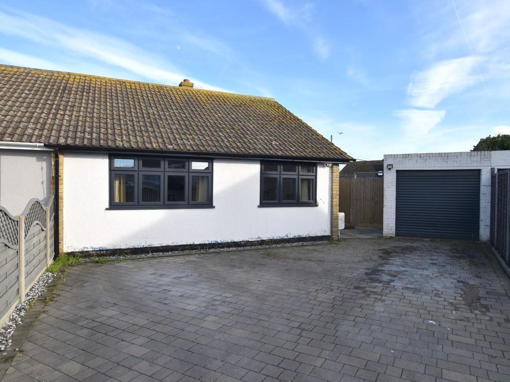 2 bed semidetached bungalow for sale in Woodland Way, Dymchurch