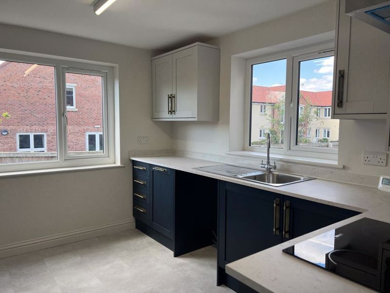 2 bed flat to rent in Harworth Place, Bawtry, Doncaster DN10 Zoopla