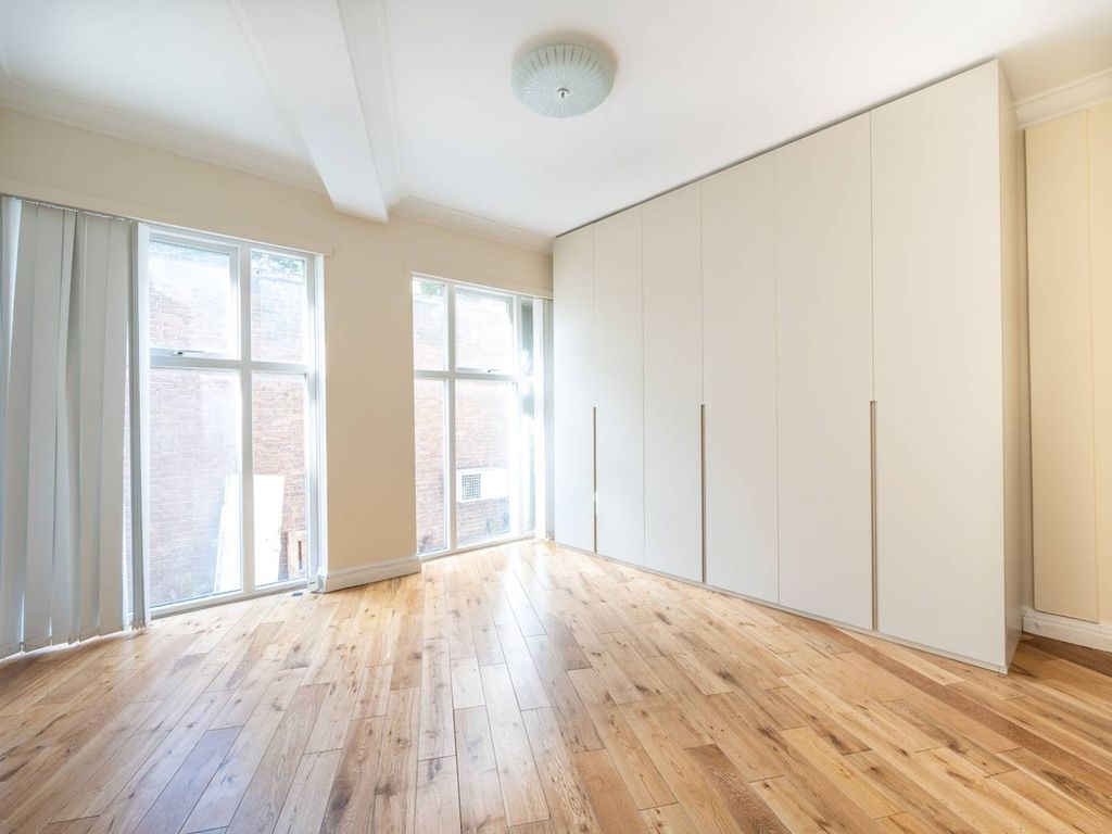 2 bed flat to rent in Connaught Street, Connaught Village, London W2, £