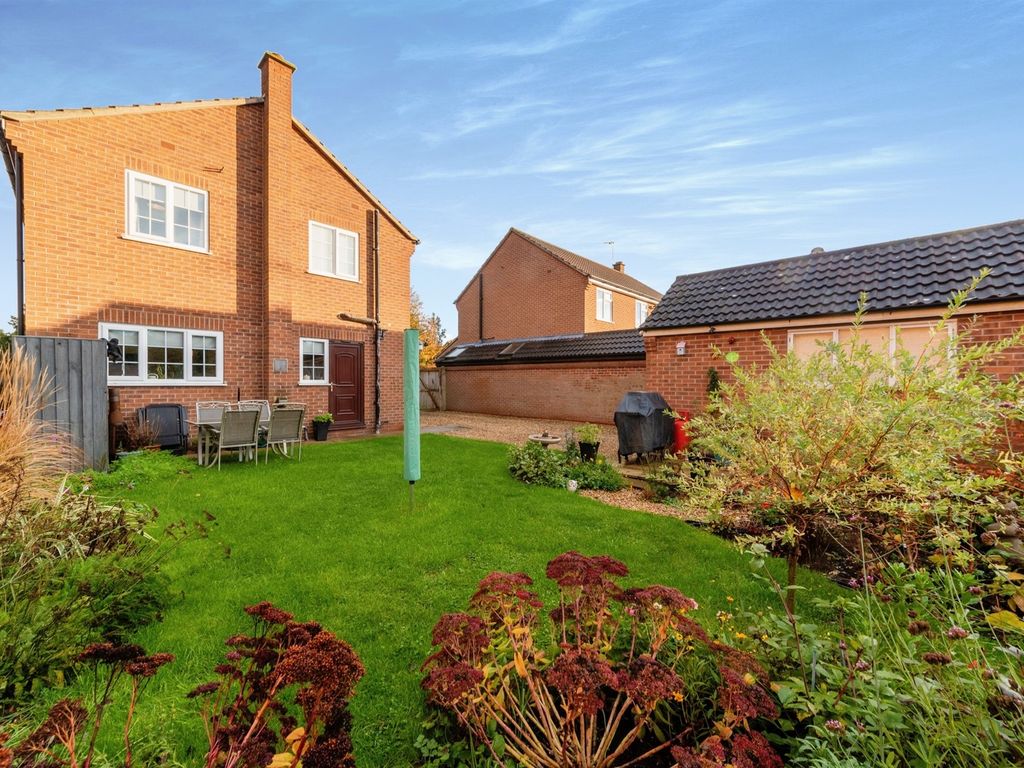 3 bed detached house for sale in Hemplands Lane, SuttonOnTrent