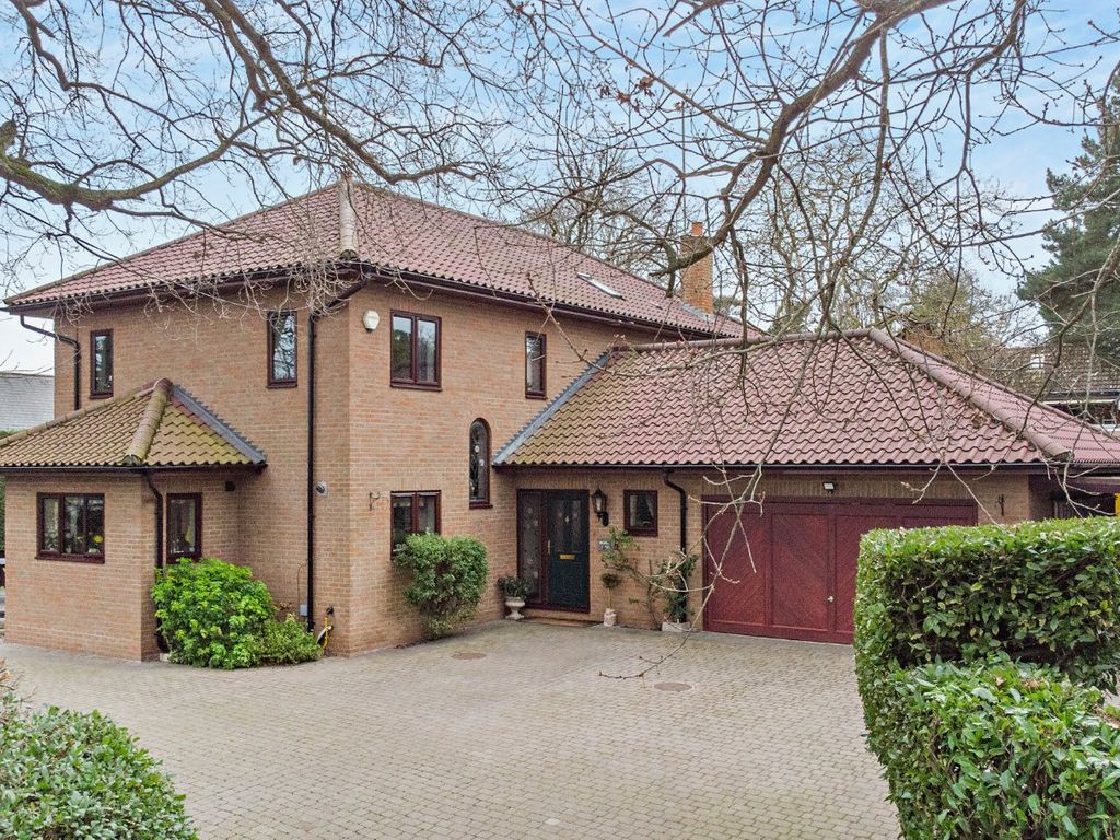 4 bed detached house for sale in Meadow Lane, Thorpe St Andrew, Norwich