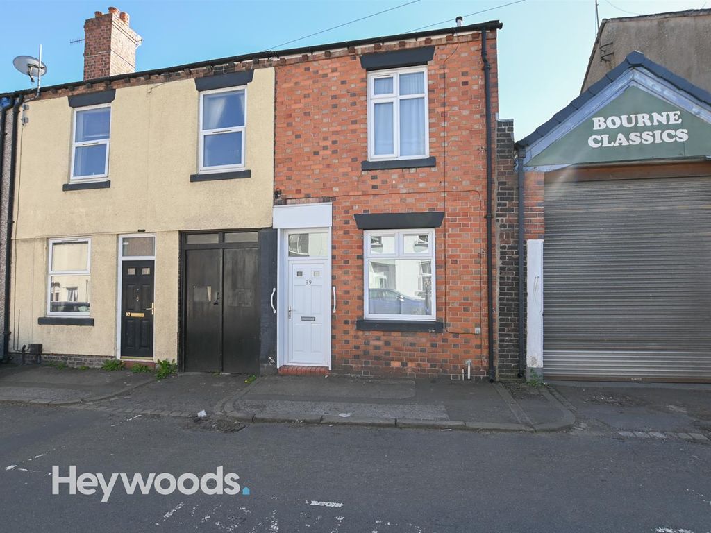 4 bed terraced house for sale in Newcastle Street, Silverdale