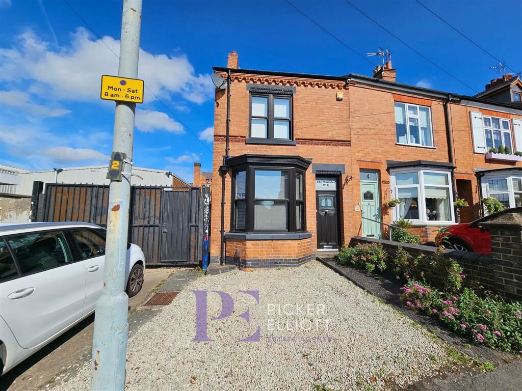 Land for sale in Leicester Road, Hinckley LE10, £320,000 Zoopla