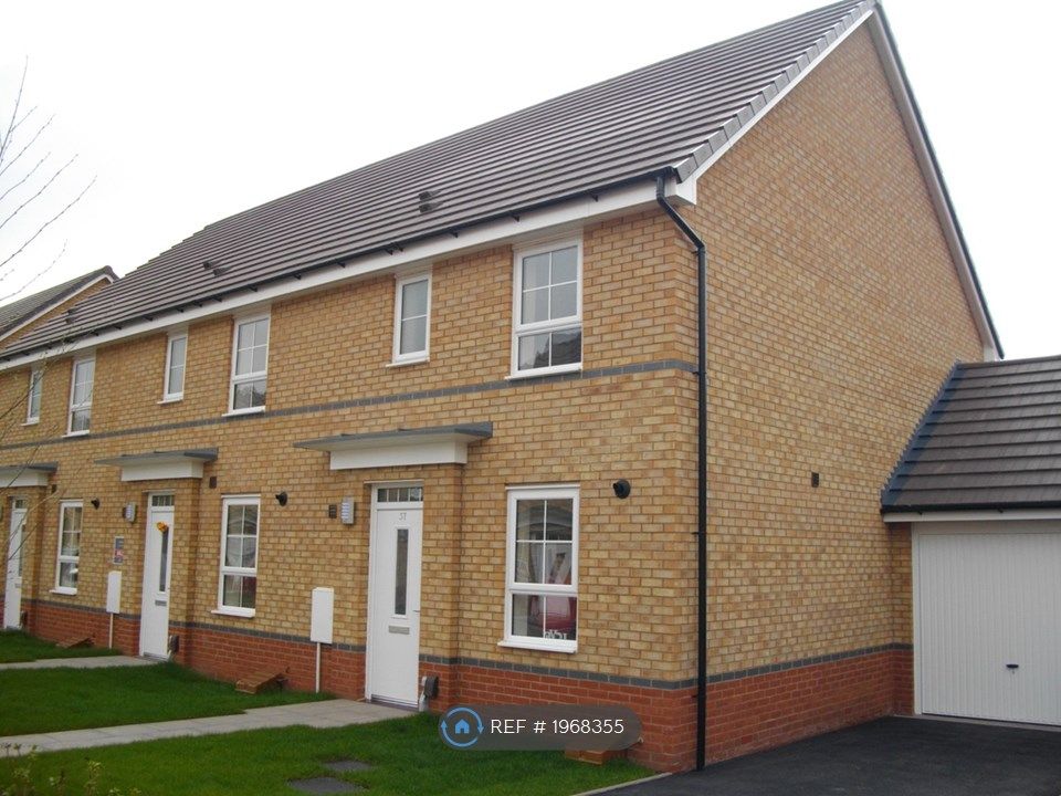 3 bed end terrace house to rent in Westcott Road, Kidderminster DY10, £