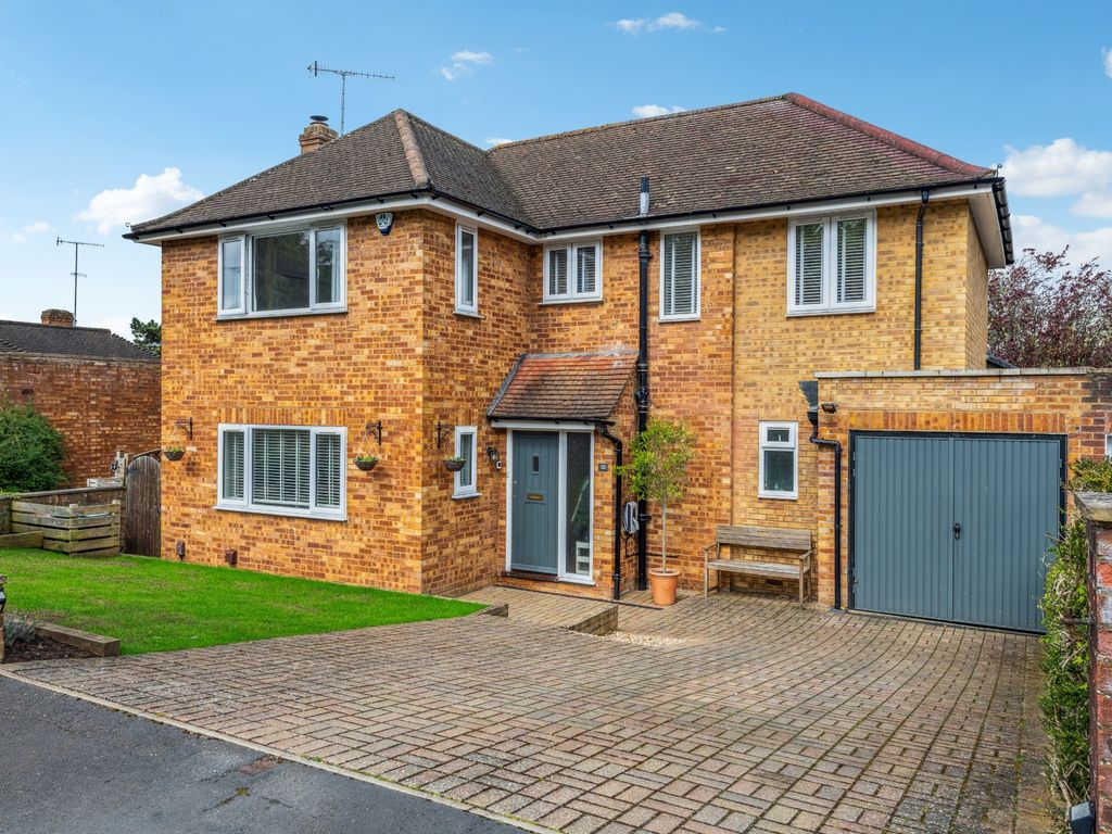 4 bed detached house for sale in Sherfield Avenue, Rickmansworth WD3, £