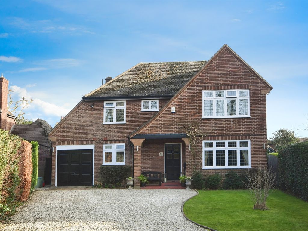 4 bed detached house for sale in Heath Drive, Gidea Park, Romford RM2