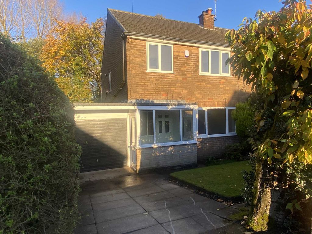 3 bed semidetached house for sale in Rishworth Rise, Shaw OL2, £