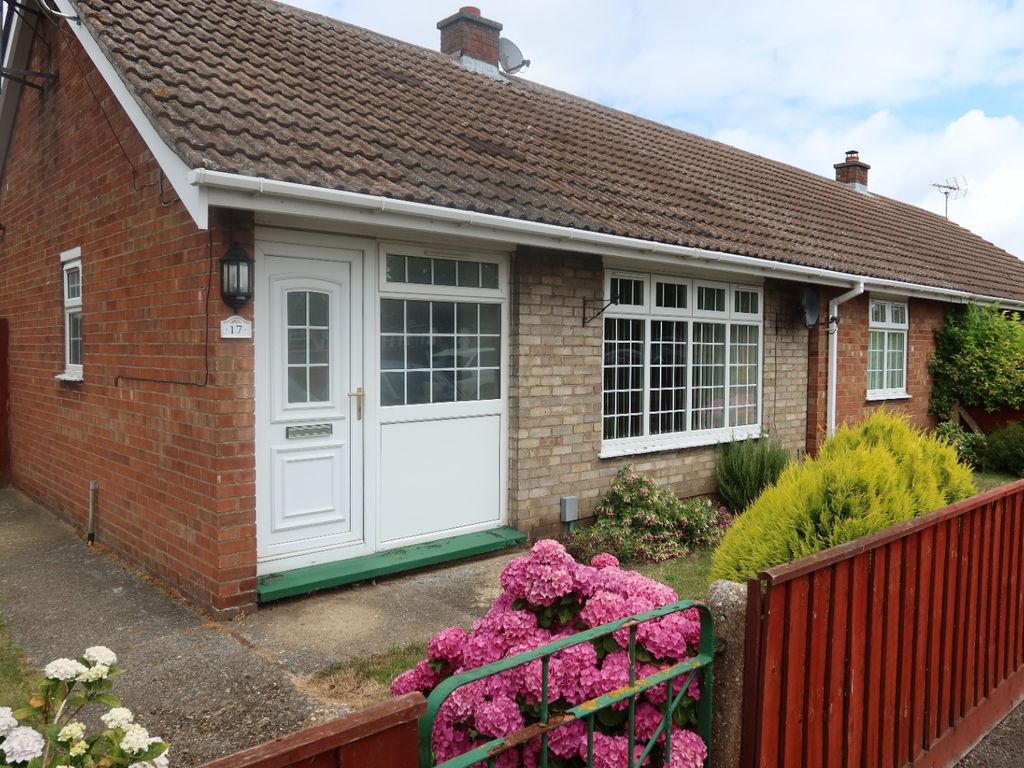 2 bed semidetached bungalow for sale in Beatrice Road, Wisbech PE13