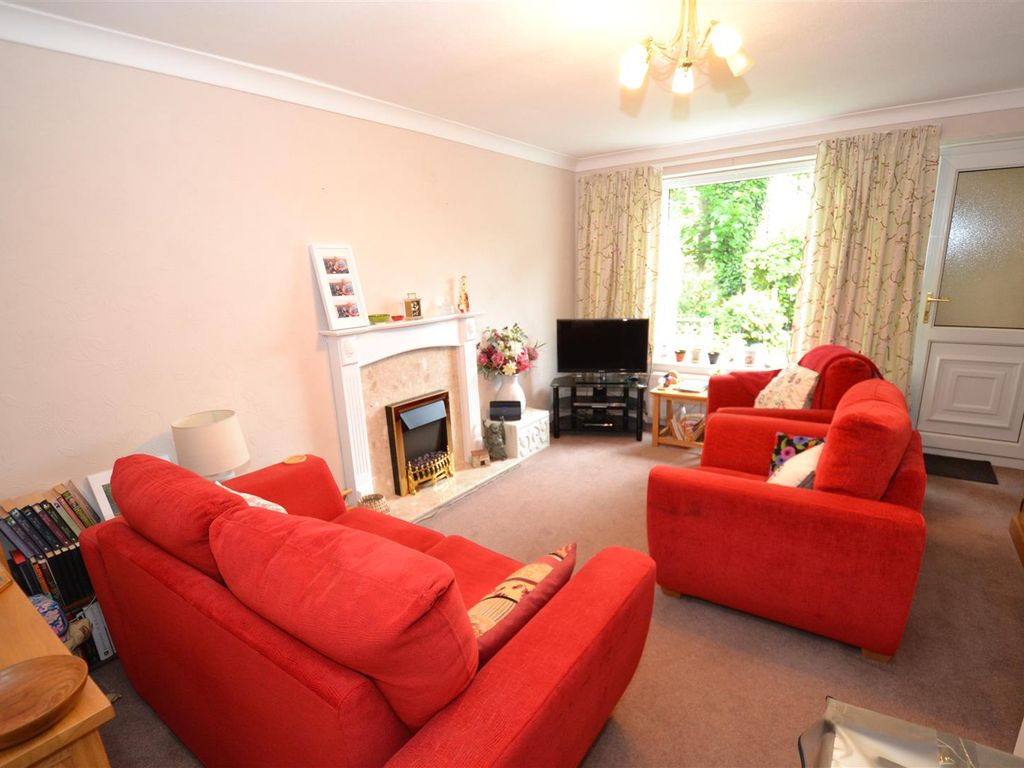 2 bed terraced house for sale in Chester Close, Boothtown, Halifax HX3