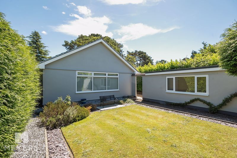 3 bed bungalow for sale in Highfield Road, Corfe Mullen BH21, £565,000