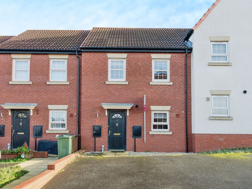 3 bed terraced house for sale in Sundew Avenue, Featherstone