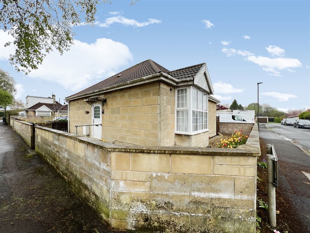 2 bed bungalow for sale in Somerdale Avenue, Bath BA2 Zoopla
