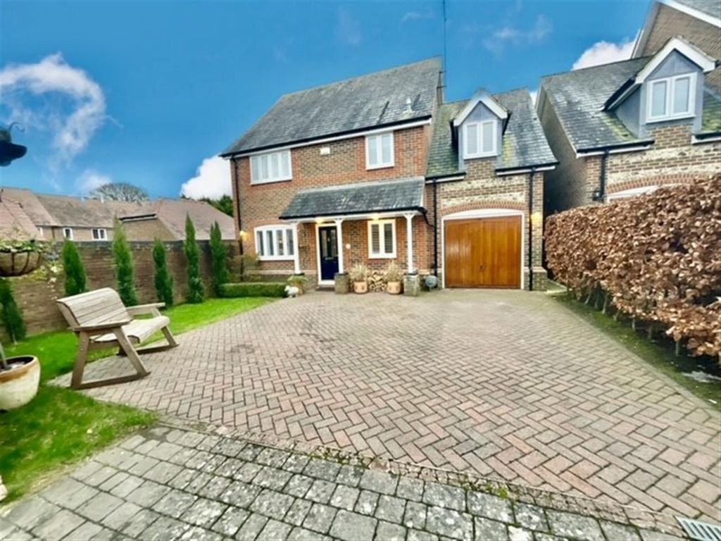 5 bed detached house for sale in Sheepdown, East Ilsley, Newbury RG20