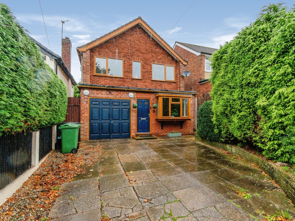 3 bed detached house for sale in Redwood Road, Coseley WV14, £270,000