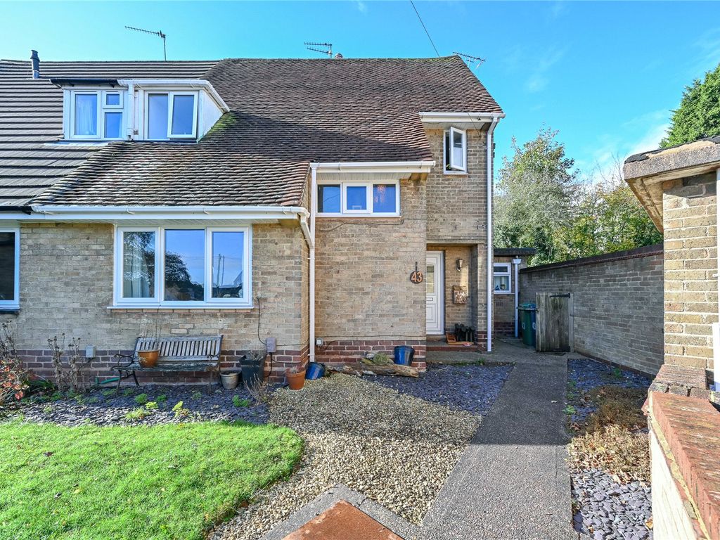 3 bed semidetached house for sale in Kingcup Road, Moss Pit, Stafford