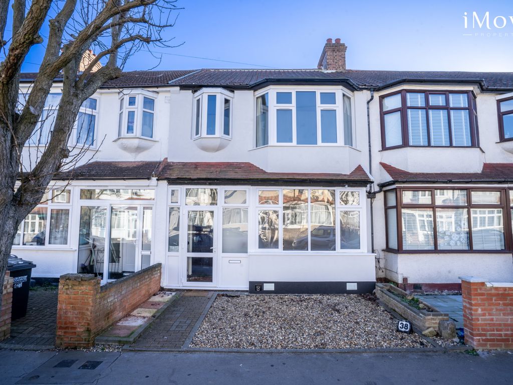 3 bed terraced house for sale in Chartham Road, London SE25, £500,000