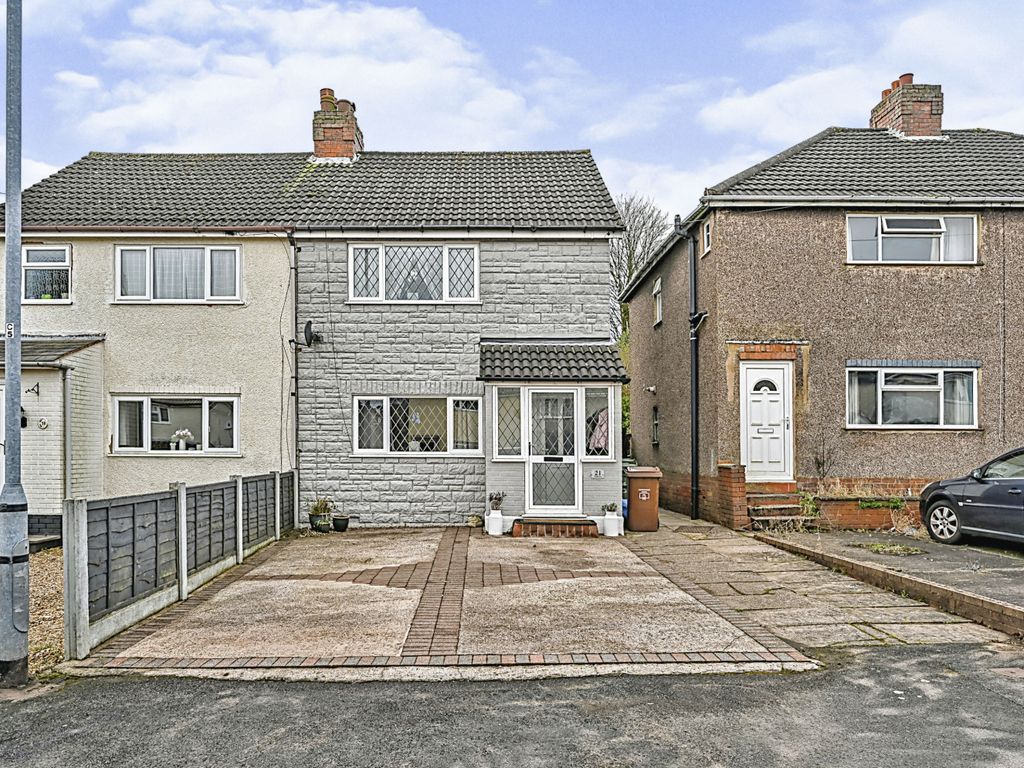 3 bed semidetached house for sale in Fieldhouse Road, Hednesford