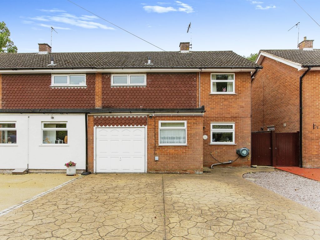3 bed semidetached house for sale in Home Farm Road, Houghton