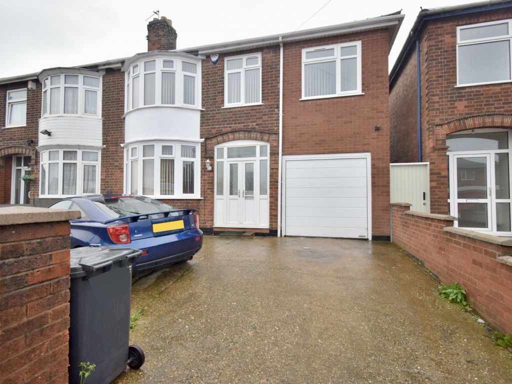 4 bed semidetached house to rent in Catherine Street, Belgrave