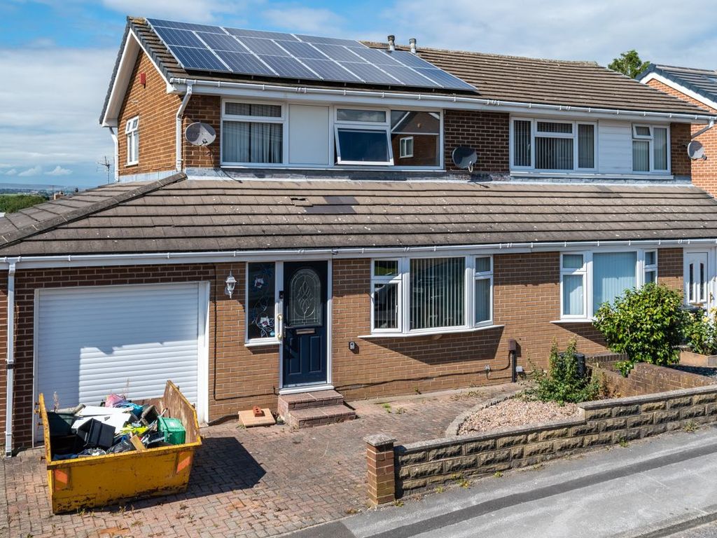 3 bed semidetached house for sale in Moorside Gardens, Drighlington