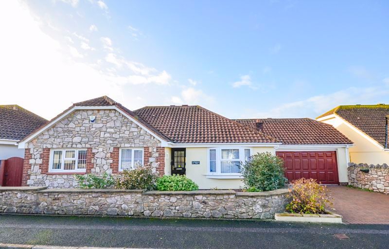 3 bed detached bungalow for sale in Washbourne Close, Brixham TQ5 Zoopla