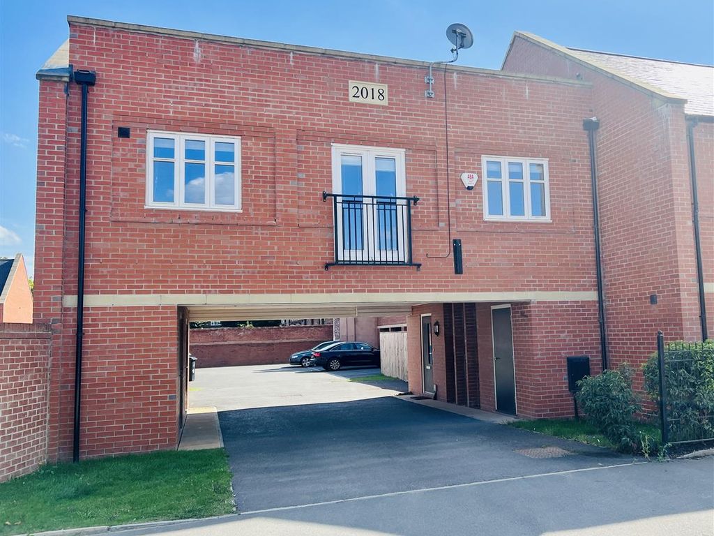 2 bed flat for sale in Baskerville Road, Altrincham WA14 Zoopla